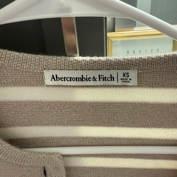 Abercrombie cardigan - Picture 3 of 4